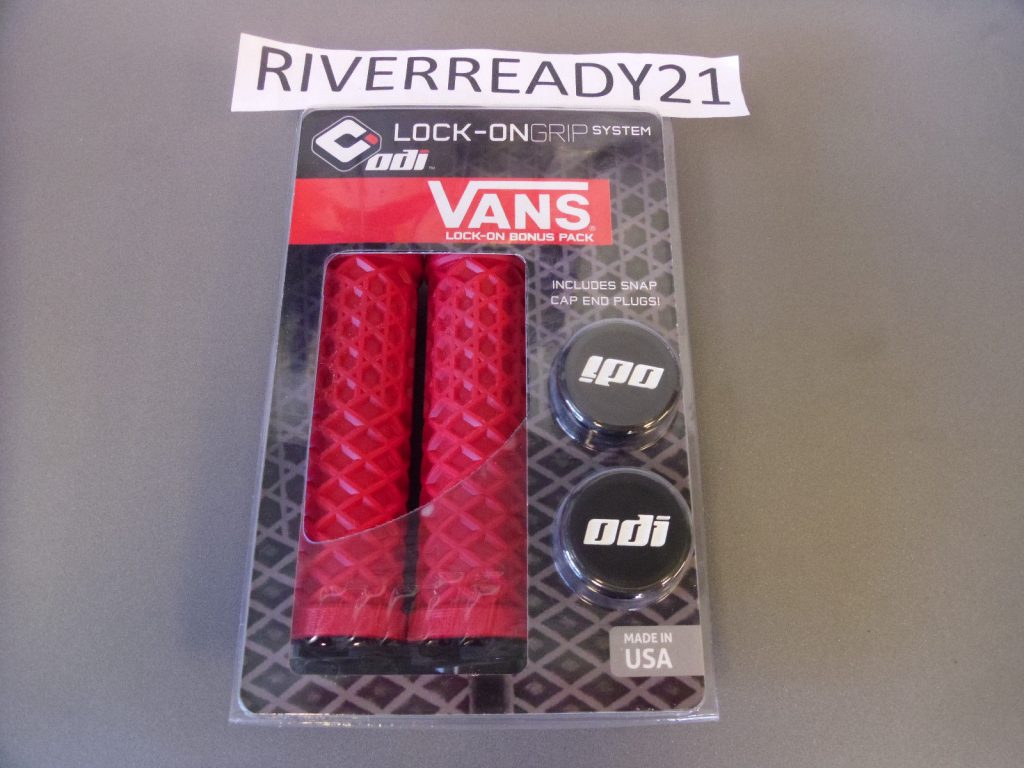 Manopole per manubrio ZTTO MTB Blocco in gomma su manopole antiscivolo per parti di biciclette con design a teschio per bici pieghevole MTB AG-23 18 Manopole per manubrio ZTTO MTB Blocco in gomma su manopole antiscivolo per parti di biciclette con design a teschio per bici pieghevole MTB AG-23 18